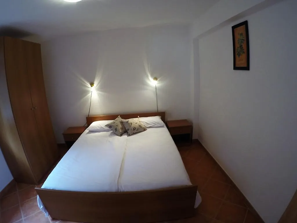 ***  Guest House Pineta Porec Croazia